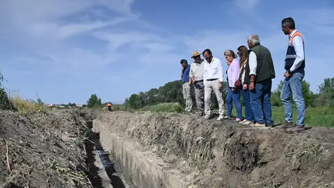 La Junta de Andalucía moviliza más de 8,7 millones en Granada para reparar caminos rurales y sistemas de riego dañados por los temporales La Junta de Andalucía moviliza más de 8,7 millones en Granada para reparar caminos rurales y sistemas de riego dañados por los temporales