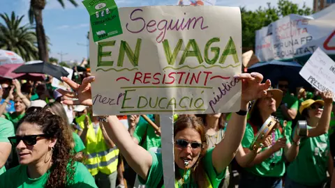 Una concentración del profesorado ante la Conselleria de Educación. Una concentración del profesorado ante la Conselleria de Educación.