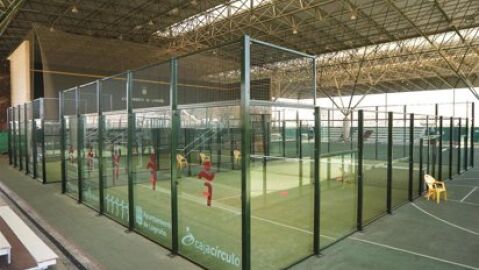 Pista de p&aacute;del