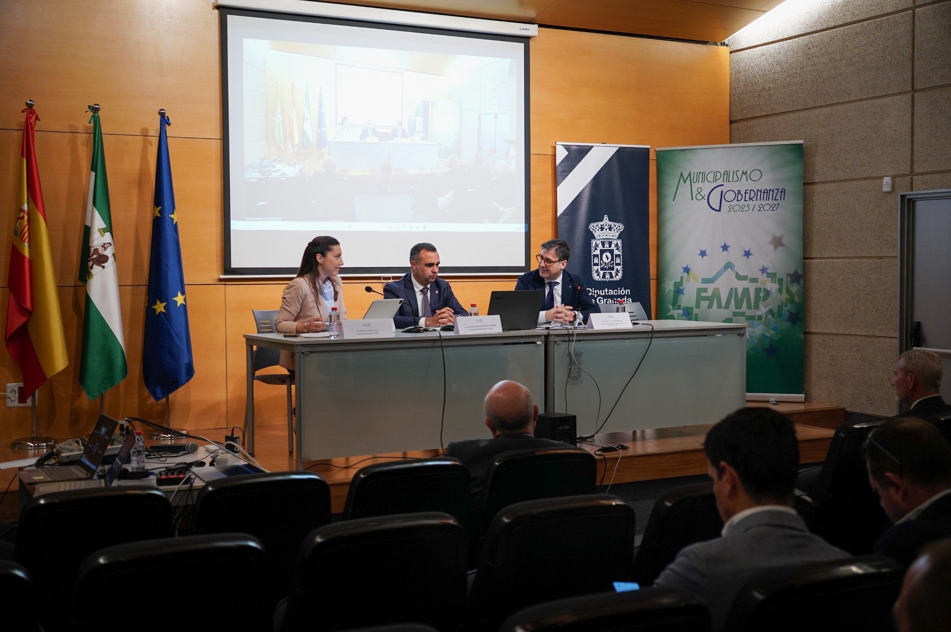 La FAMP refuerza en Sevilla la Red EDIL Andalucía como espacio de apoyo técnico para la ejecución de los fondos europeos en el ámbito local La FAMP refuerza en Sevilla la Red EDIL Andalucía como espacio de apoyo técnico para la ejecución de los fondos europeos en el ámbito local