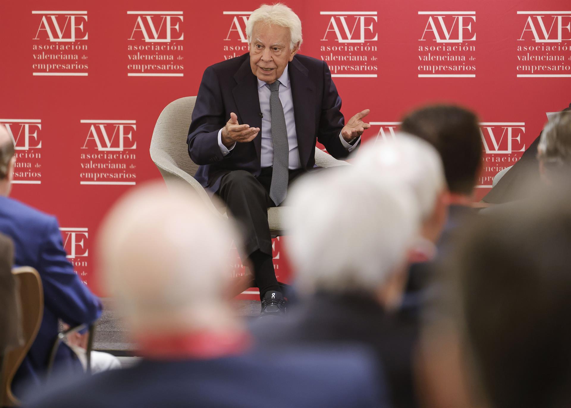 El expresidente del gobierno, Felipe González, afirma que el sector empresarial cuenta con mejor valoración que el político El expresidente del gobierno, Felipe González, afirma que el sector empresarial cuenta con mejor valoración que el político