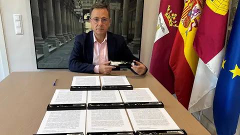 Manuel Serrano se dirige a Sánchez, Feijoo y Armengol, para defender al sector cuchillero Manuel Serrano se dirige a Sánchez, Feijoo y Armengol, para defender al sector cuchillero
