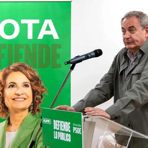 Tertulia: Zapatero y el Gobierno se desmoronan