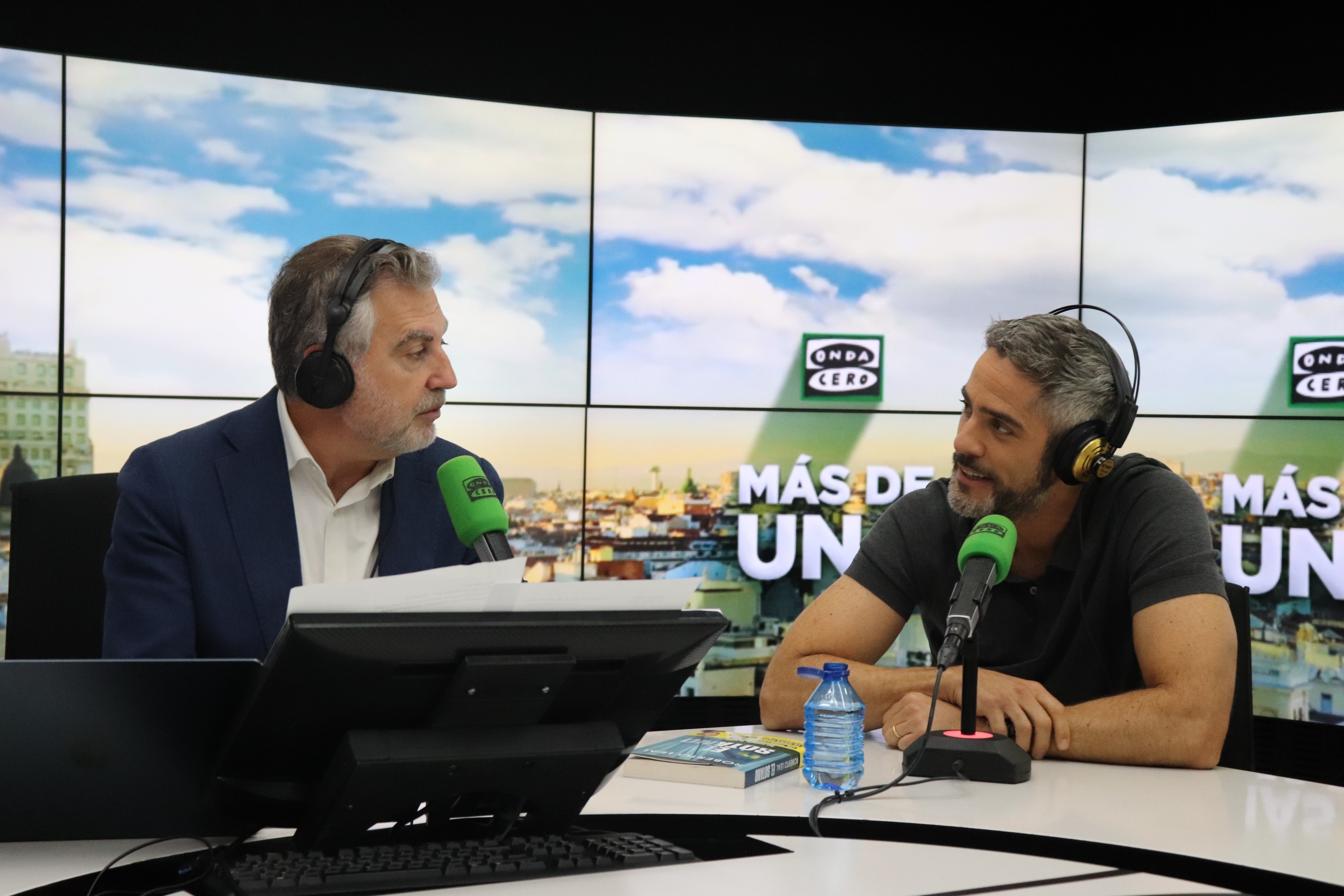 Roberto Leal presenta su primer thriller psicológico en Más de uno: "No te conozco, pero sé quién eres"
