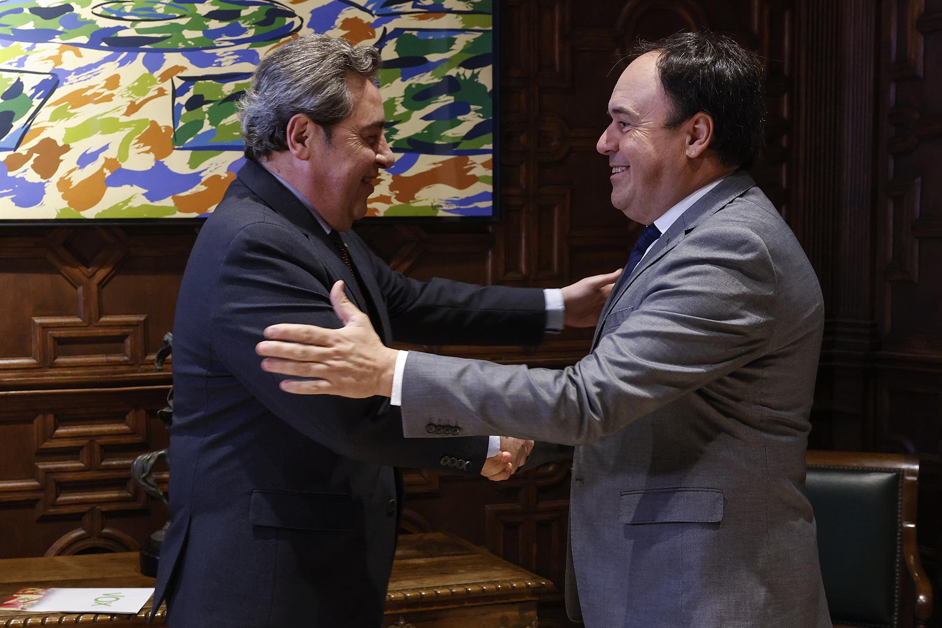 El Consell del PP pacta con Vox los presupuestos de 2026, que incluirán la "prioridad nacional" El Consell del PP pacta con Vox los presupuestos de 2026, que incluirán la "prioridad nacional"