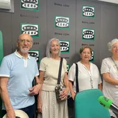 Los alumnos de la UNED Sénior han visitado los estudios de Onda Cero. Los alumnos de la UNED Sénior han visitado los estudios de Onda Cero.
