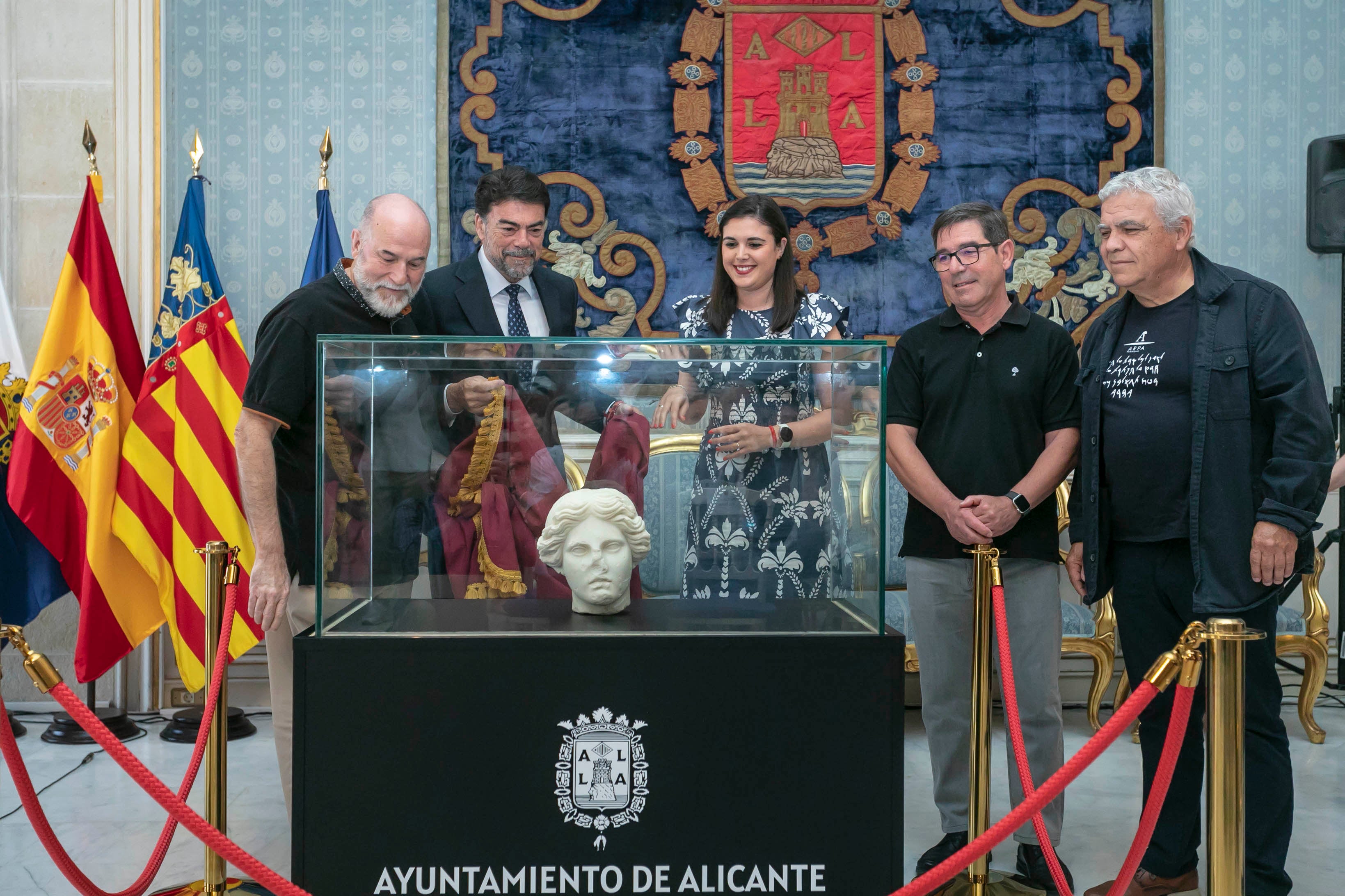 La 'Venus de Alicante' que fue descubierta en las obras de la playa de la Almadraba será uno de los símbolos de la ciudad La 'Venus de Alicante' que fue descubierta en las obras de la playa de la Almadraba será uno de los símbolos de la ciudad