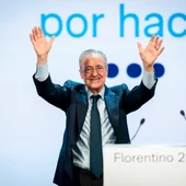 Florentino Pérez presenta su candidatura a la presidencia del Real Madrid con dardo a Enrique Riquelme: "Son los mismos de la etapa más siniestra" Florentino Pérez presenta su candidatura a la presidencia del Real Madrid con dardo a Enrique Riquelme: "Son los mismos de la etapa más siniestra"