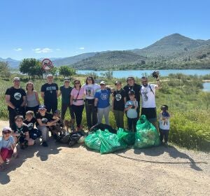 Ecovidrio, Junta de Andalucía y FAMP cierran la 2ª edición de Ecólatras premiando las iniciativas en cada provincia más comprometidas con la sostenibilidad Ecovidrio, Junta de Andalucía y FAMP cierran la 2ª edición de Ecólatras premiando las iniciativas en cada provincia más comprometidas con la sostenibilidad