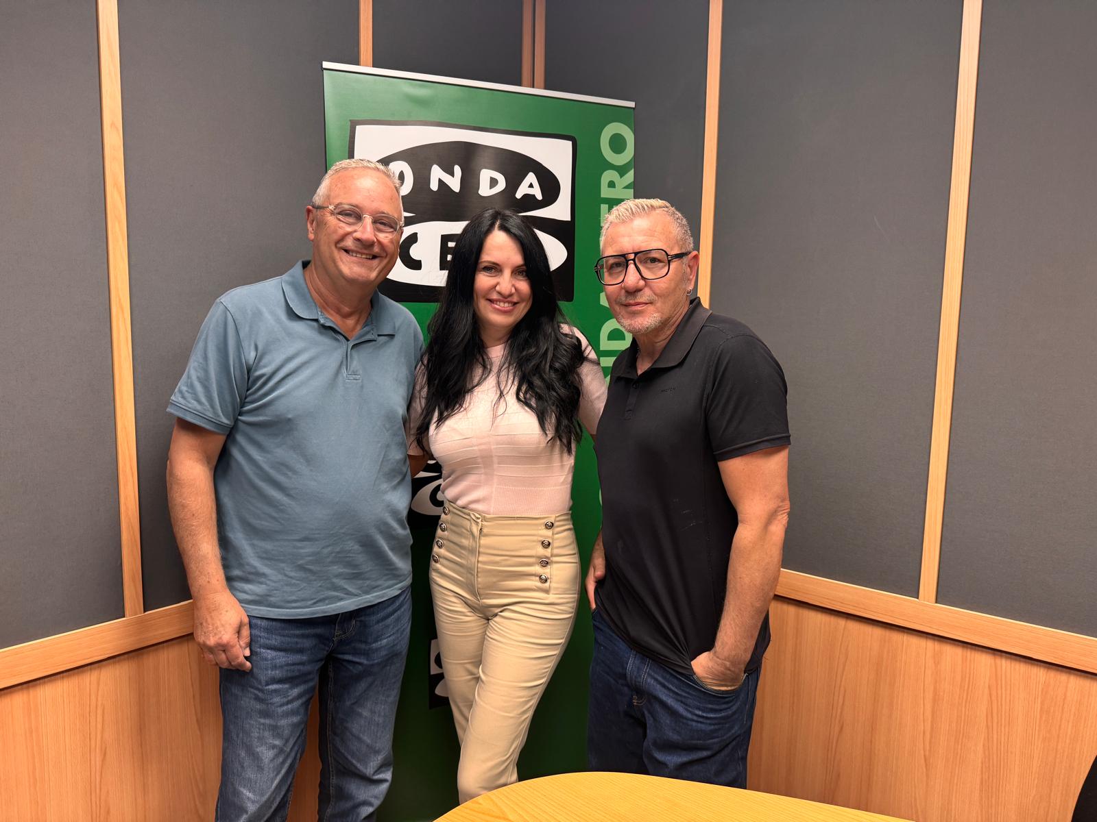 El artista Pedro Espadero nos cuenta en Más de uno Alicante los últimos detalles sobre la Hoguera Oficial 'Singulares' El artista Pedro Espadero nos cuenta en Más de uno Alicante los últimos detalles sobre la Hoguera Oficial 'Singulares'