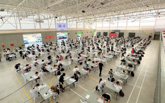 Más de un millar de estudiantes de la Marina Baixa se examinan mañana de la PAU Más de un millar de estudiantes de la Marina Baixa se examinan mañana de la PAU