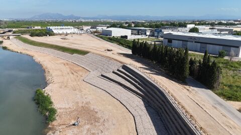 Actuación hecha por la CHJ en al Magro a su paso por l'Alcudia Actuación hecha por la CHJ en al Magro a su paso por l'Alcudia