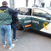 Detenido un joven de 24 años por extorsionar a usuarios de páginas web de contactos en Castellón y Tarragona