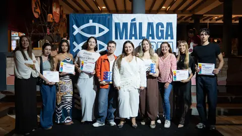 Los diseñadores Raúl Doña y María Santaella, con sus colecciones ‘Tennessee’ y ‘Ancá la Abuela’, han sido los ganadores de la muestra ‘MálagaCrea’ de moda Los diseñadores Raúl Doña y María Santaella, con sus colecciones ‘Tennessee’ y ‘Ancá la Abuela’, han sido los ganadores de la muestra ‘MálagaCrea’ de moda