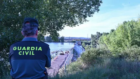 Mueren dos mujeres ahogadas tras salvar a un niño de tres años en una presa de Palencia Mueren dos mujeres ahogadas tras salvar a un niño de tres años en una presa de Palencia / EFE/Almudena Álvarez