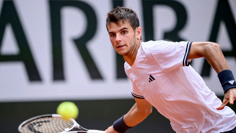 Rafa Jódar durante su partido ante Pablo Carreño en Roland Garros 2026
