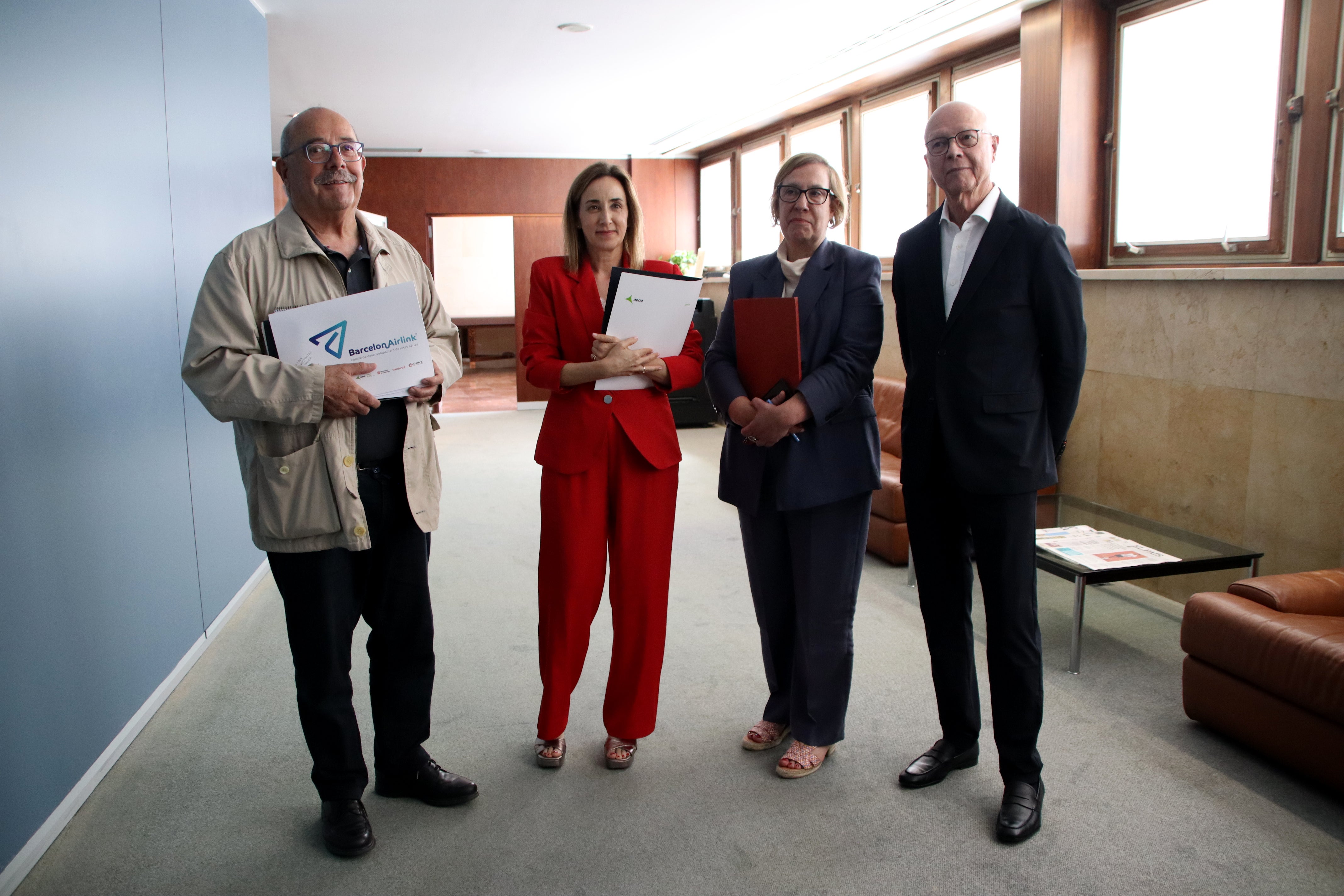 El Prat perd connexions amb l’Orient Mitjà mentre prepara el salt intercontinental i l’eterna ampliació El Prat perd connexions amb l’Orient Mitjà mentre prepara el salt intercontinental i l’eterna ampliació