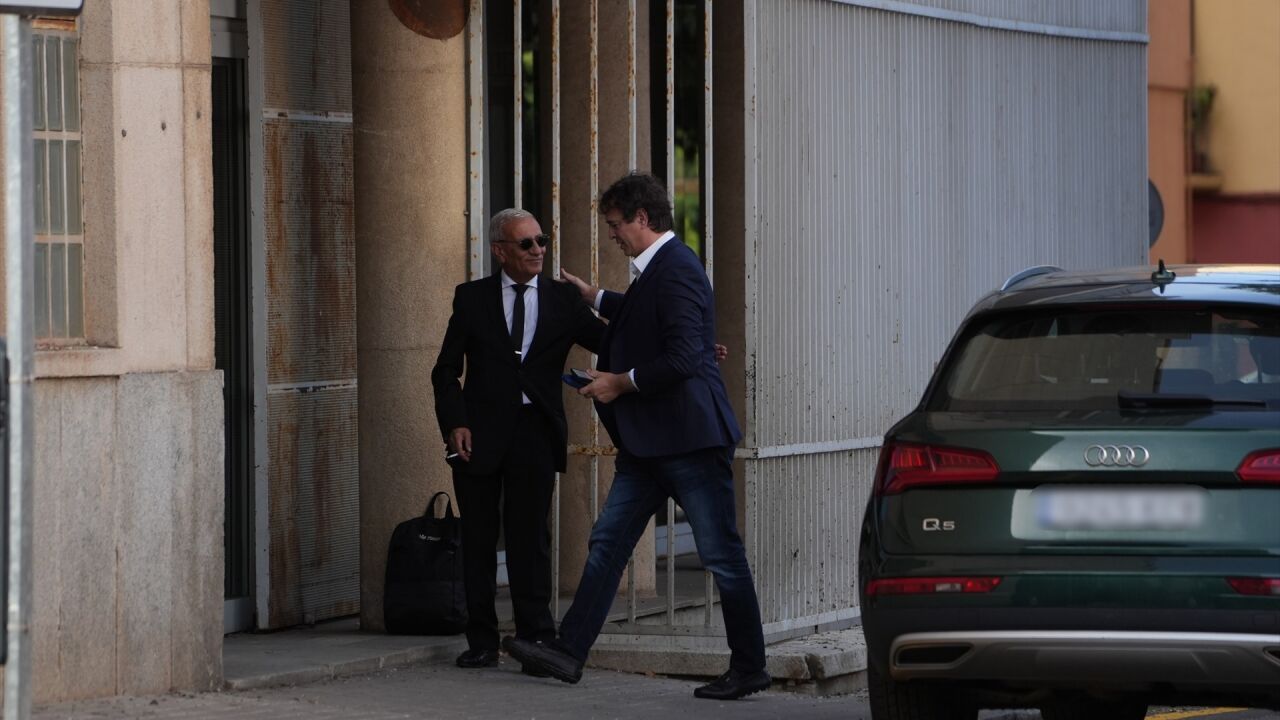 La acusación del PP pide investigar por falso testimonio a un cargo de la  Diputación de Badajoz en el juicio del hermano de Sánchez