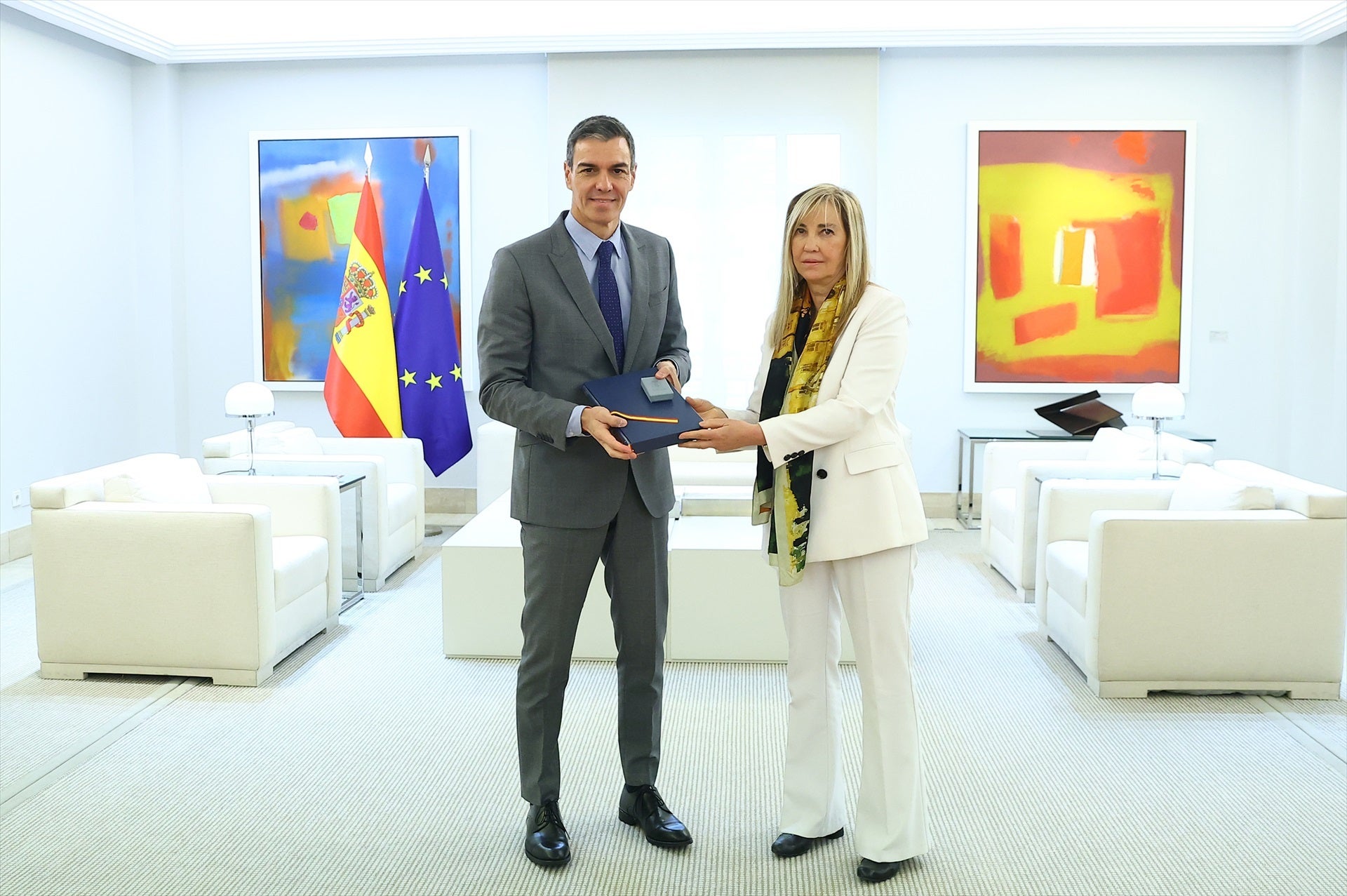 Asociaciones de jueces y fiscales denuncian una campaña de "deslegitimación" contra los magistrados que investigan al PSOE y al Gobierno Asociaciones de jueces y fiscales denuncian una campaña de "deslegitimación" contra los magistrados que investigan al PSOE y al Gobierno