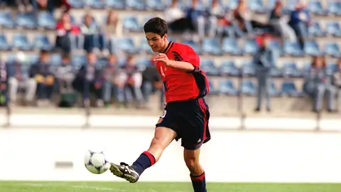 Mikel Arteta en un partido con las categorías inferiores de la Selección Mikel Arteta en un partido con las categorías inferiores de la Selección