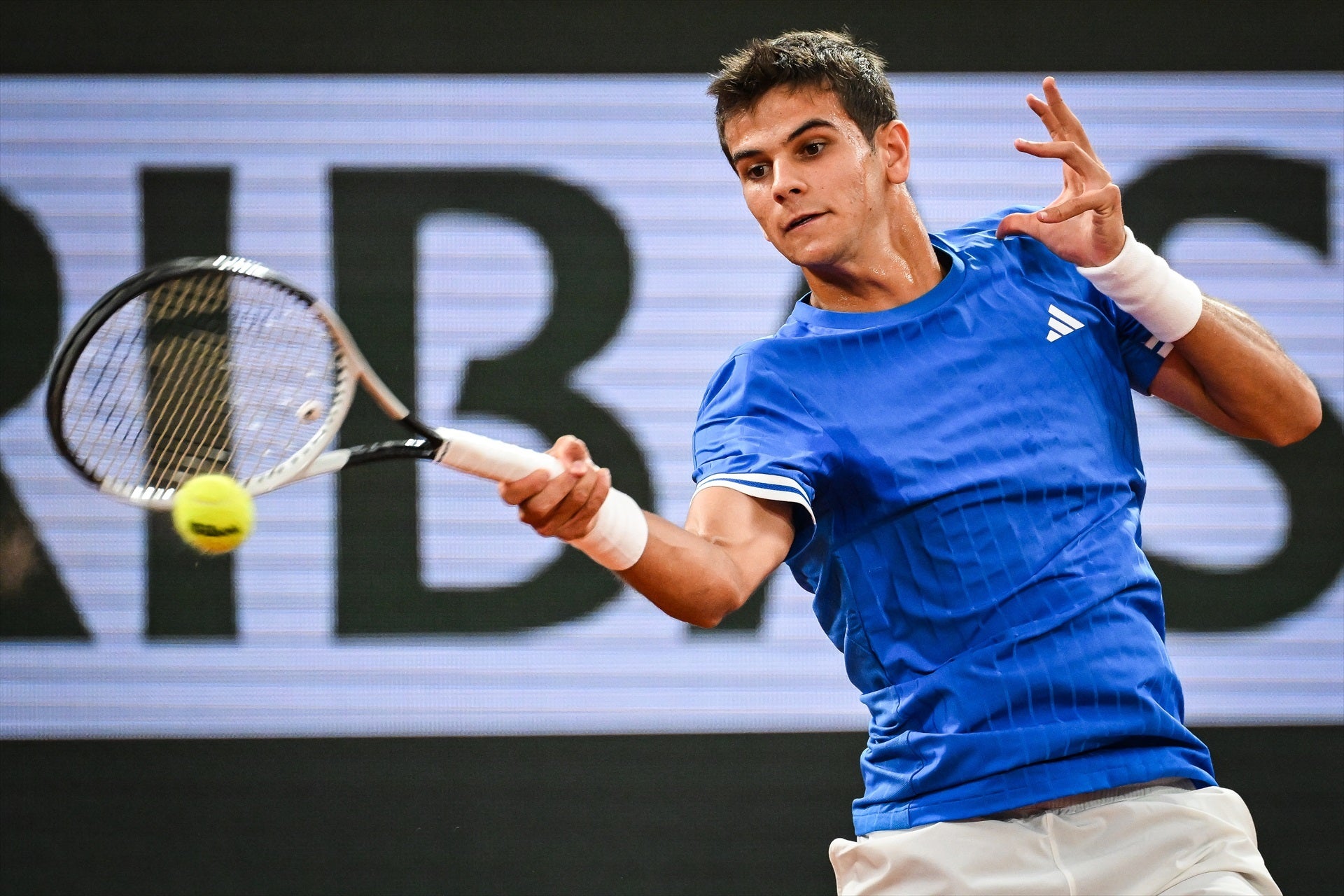El tenista español Rafa Jódar durante el encuentro de cuartos de final de Roland Garros 2026 ante Alexander Zverev El tenista español Rafa Jódar durante el encuentro de cuartos de final de Roland Garros 2026 ante Alexander Zverev