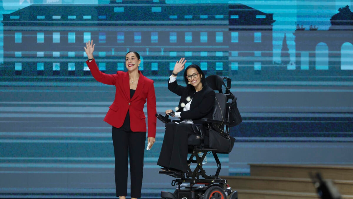 Carolina Marín y Teresa Perales reivindican ante el Papa el 