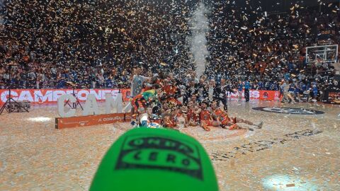 Derrot&oacute; en la final a Movistar Estudiantes por 100-97. 