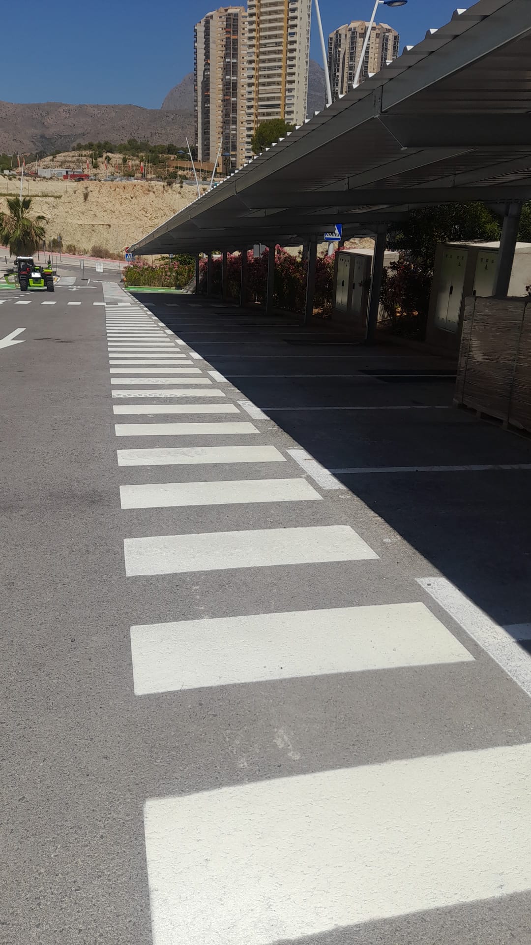 La instalación solar fotovoltaica del aparcamiento de Poniente en Benidorm avanza a muy buen ritmo La instalación solar fotovoltaica del aparcamiento de Poniente en Benidorm avanza a muy buen ritmo
