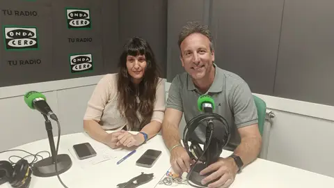 Neus Lozano-Sanfèlix, profesora de Bellas Artes, y Ángel Castro, decano de la facultad Ciencias Sociales y Humanas de Teruel LIENZO