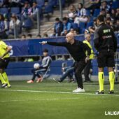 Calero en un partido en el Tartiere con el Levante