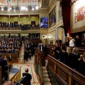  El papa León XIV es ovacionado por el hemiciclo tras el esperado e histórico discurso que el Sumo Pontífice ha pronunciado este lunes en el Congreso de los Diputados, en la tercera jornada de su visita a España.