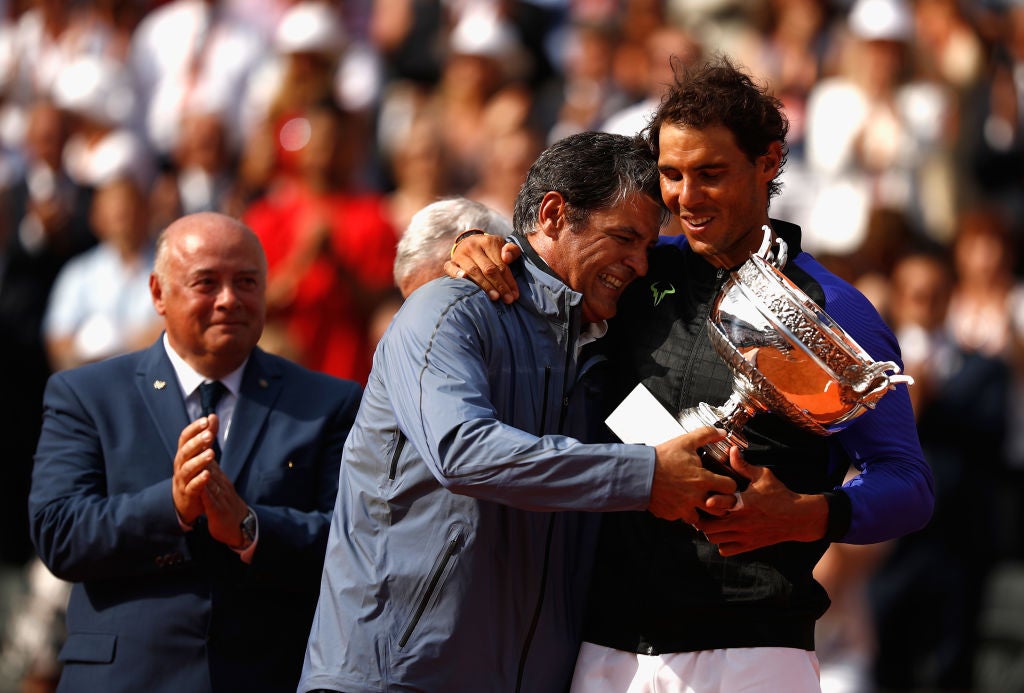 Toni Nadal y Rafa Nadal tras la victoria en Roland Garros 2017 Toni Nadal y Rafa Nadal tras la victoria en Roland Garros 2017