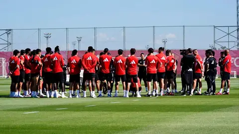 El Sevilla confirma a Plaza y arranca el 6 de julio en Montequinto El Sevilla confirma a Plaza y arranca el 6 de julio en Montequinto