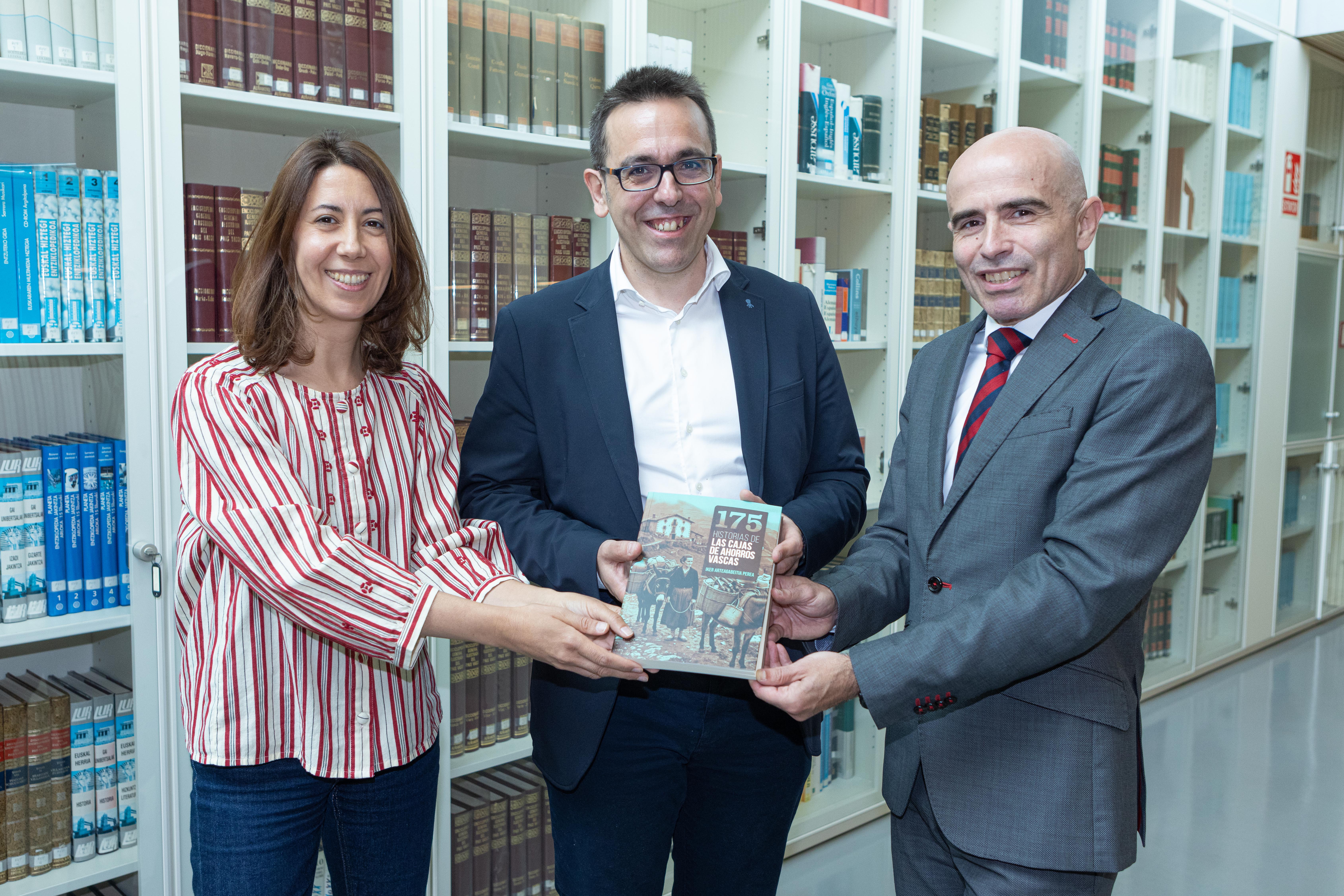 El exdirector financiero Iker Arteagabetia desvela 175 historias tras la historia de las cajas vascas El exdirector financiero Iker Arteagabetia desvela 175 historias tras la historia de las cajas vascas