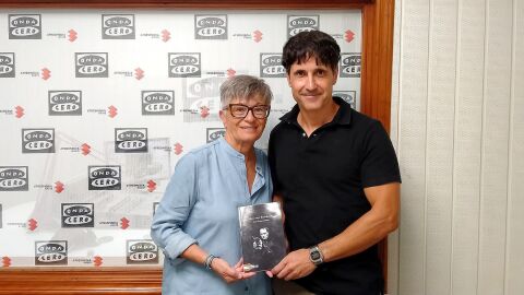 David Carretero (autor), junto a Victoria Camacho (prologuista)