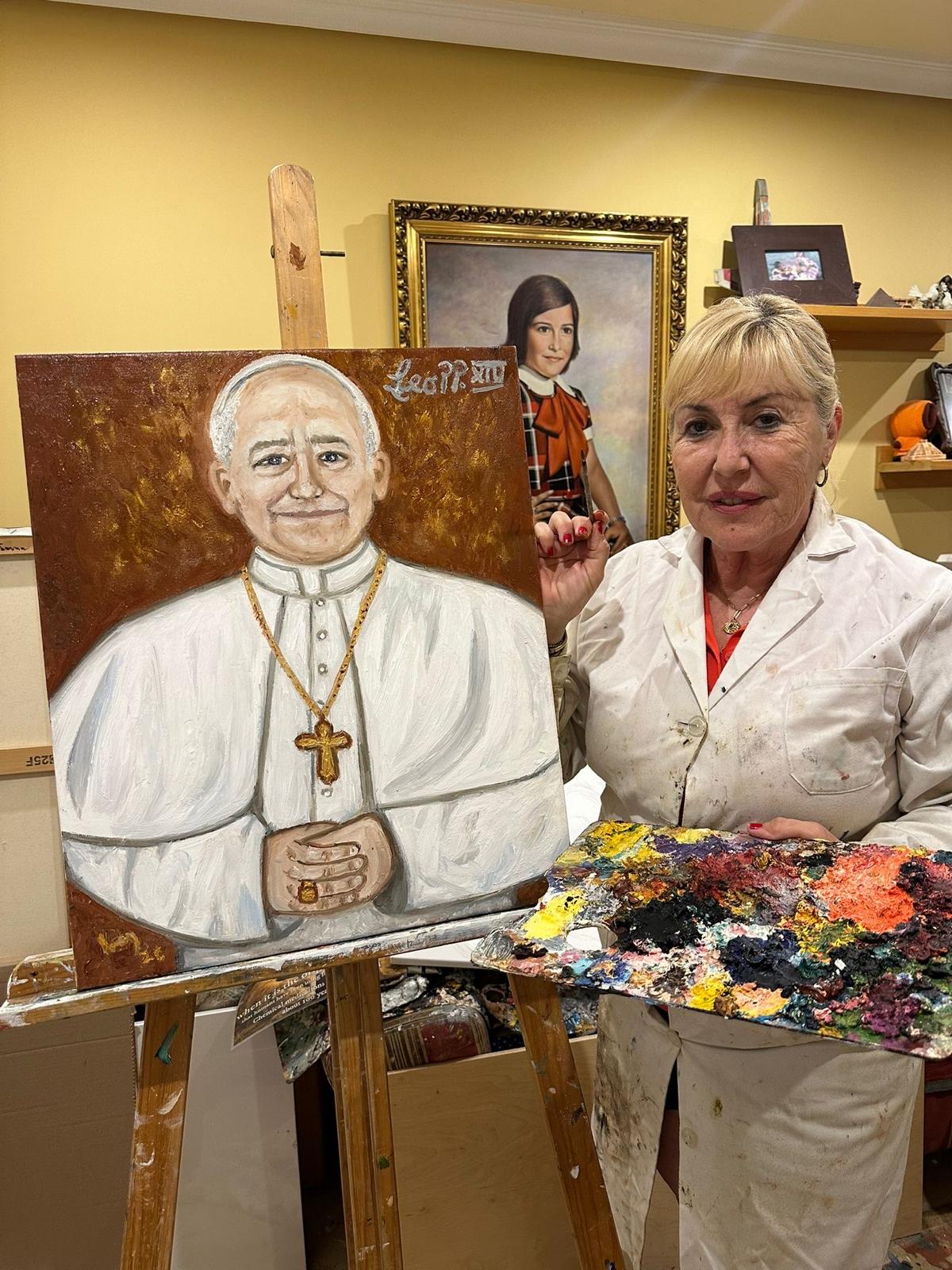 La ilicitana Inés Serna Orts pinta un retrato del Papa León XIV que se exhibirá en la iglesia de la Fontana de Trevi La ilicitana Inés Serna Orts pinta un retrato del Papa León XIV que se exhibirá en la iglesia de la Fontana de Trevi