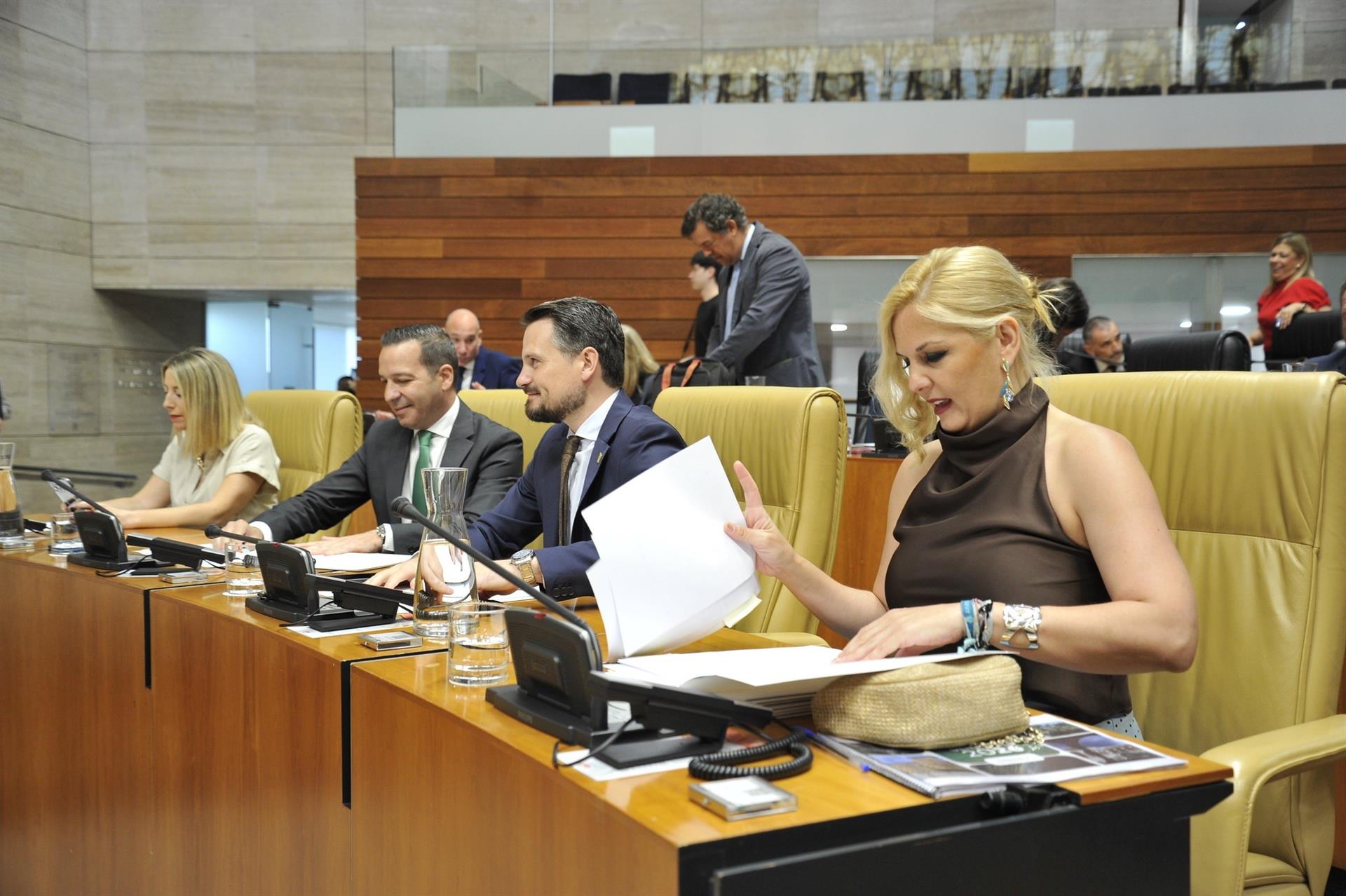 Las comparecencias de altos cargos de la Junta en la Asamblea para desgranar las cuentas arrancan este miércoles Las comparecencias de altos cargos de la Junta en la Asamblea para desgranar las cuentas arrancan este miércoles