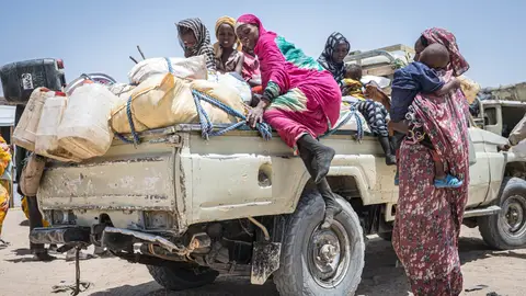 Refugiados sudaneses en la frontera de Chad. / Imagen: Wang Guansen - Europa Press Por primera vez en una década cae el número de desplazados forzosos por el retorno de sirios, afganos o sudaneses