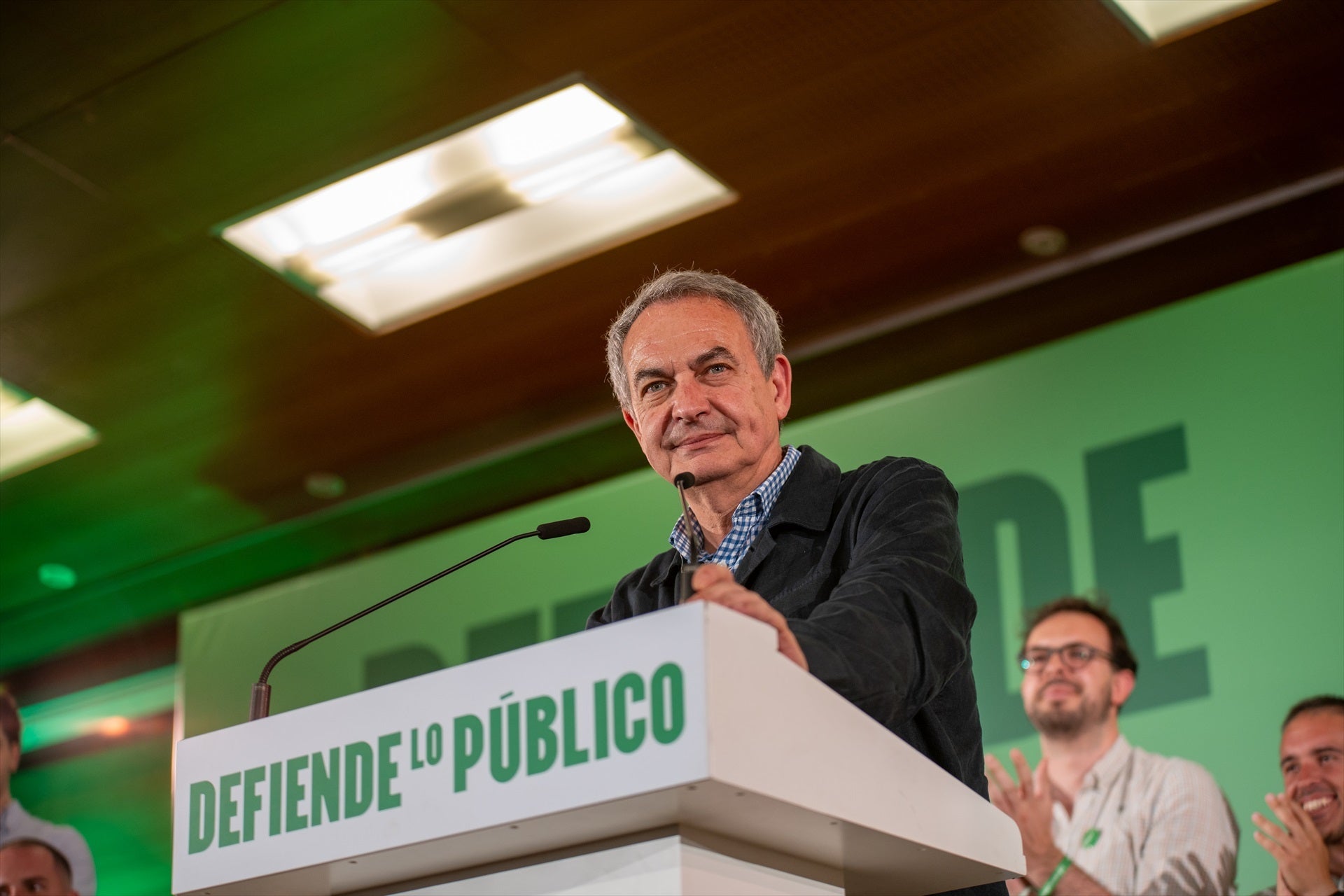 Zapatero reclama al juez que pida a EEUU información sobre el acceso al móvil de un exdirectivo de Plus Ultra Zapatero reclama al juez que pida a EEUU información sobre el acceso al móvil de un exdirectivo de Plus Ultra