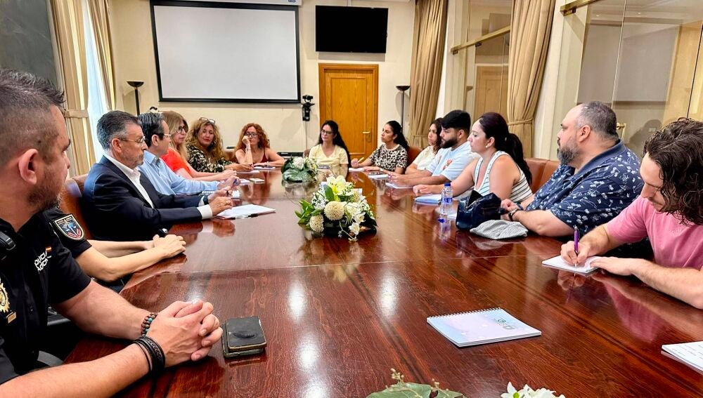 Encuentro en la Subdelegación del Gobierno 