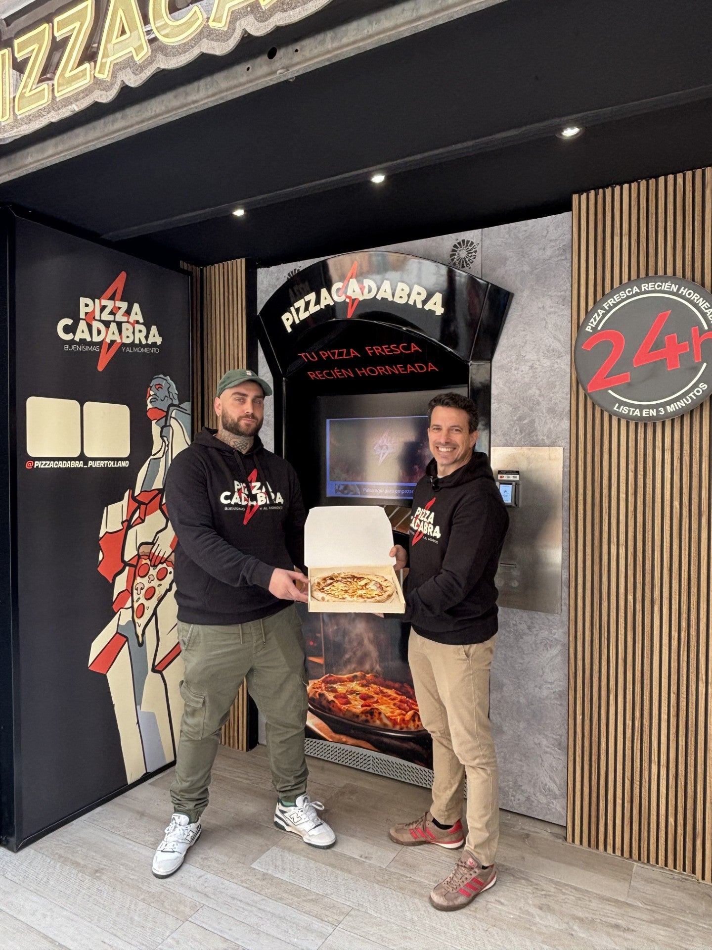 Neotecfoods, la empresa malagueña que ofrece una red de cajeros automáticos de venta de pizza artesanal 24 horas Neotecfoods, la empresa malagueña que ofrece una red de cajeros automáticos de venta de pizza artesanal 24 horas
