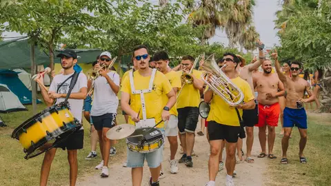 Zevra convierte las charangas en estrellas de festival con un escenario propio en su quinta edición Zevra convierte las charangas en estrellas de festival con un escenario propio en su quinta edición