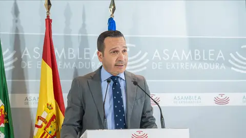 El vicepresidente, Óscar Fernández, presenta un presupuesto de casi 218 millones centrado en los servicios sociales y las familias El vicepresidente, Óscar Fernández, presenta un presupuesto de casi 218 millones centrado en los servicios sociales y las familias