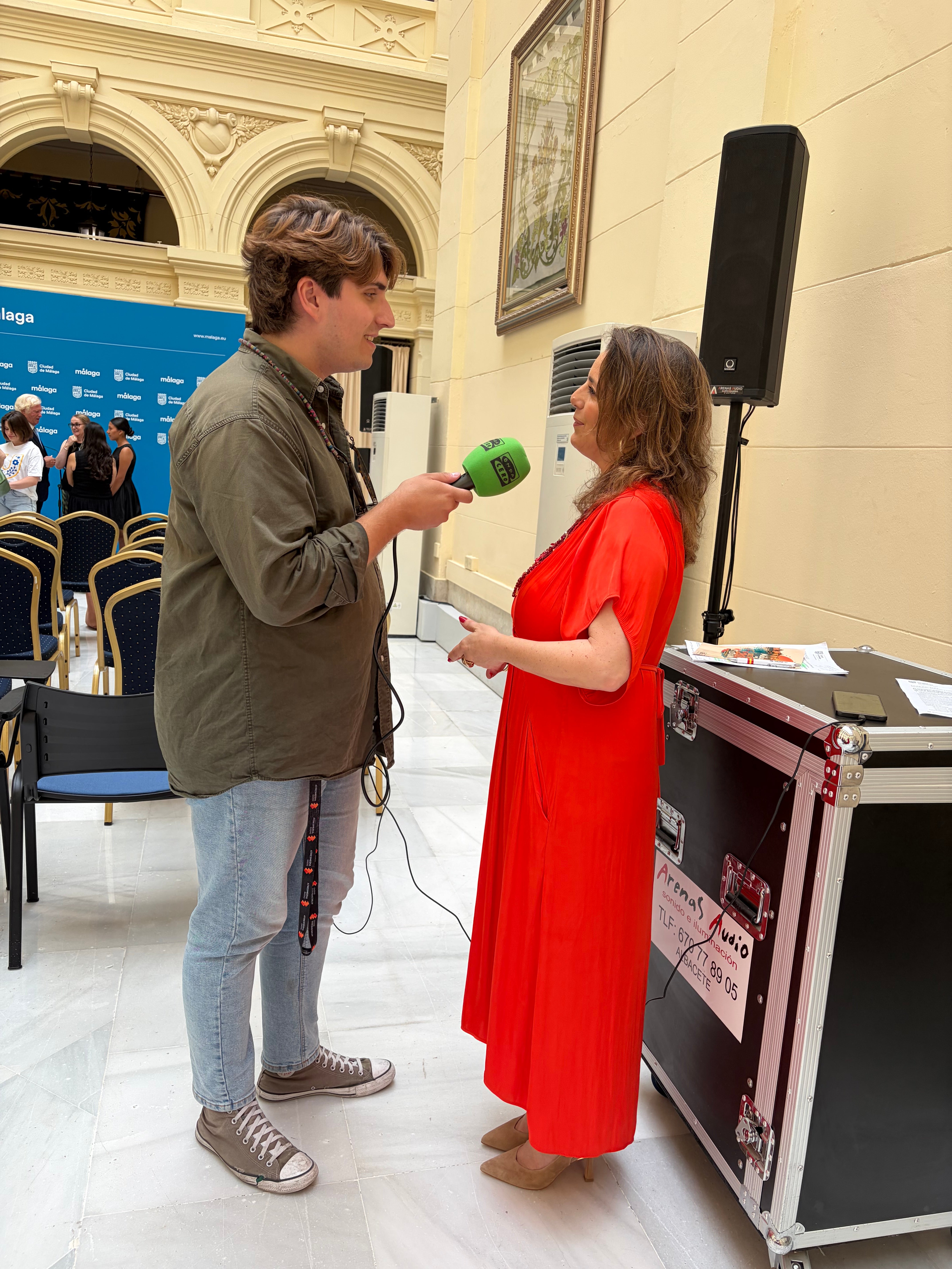 El encuentro intercultural ‘Málaga con las Culturas’ reunirá en el recinto municipal Eduardo Ocón el folclore de una decena de países El encuentro intercultural ‘Málaga con las Culturas’ reunirá en el recinto municipal Eduardo Ocón el folclore de una decena de países