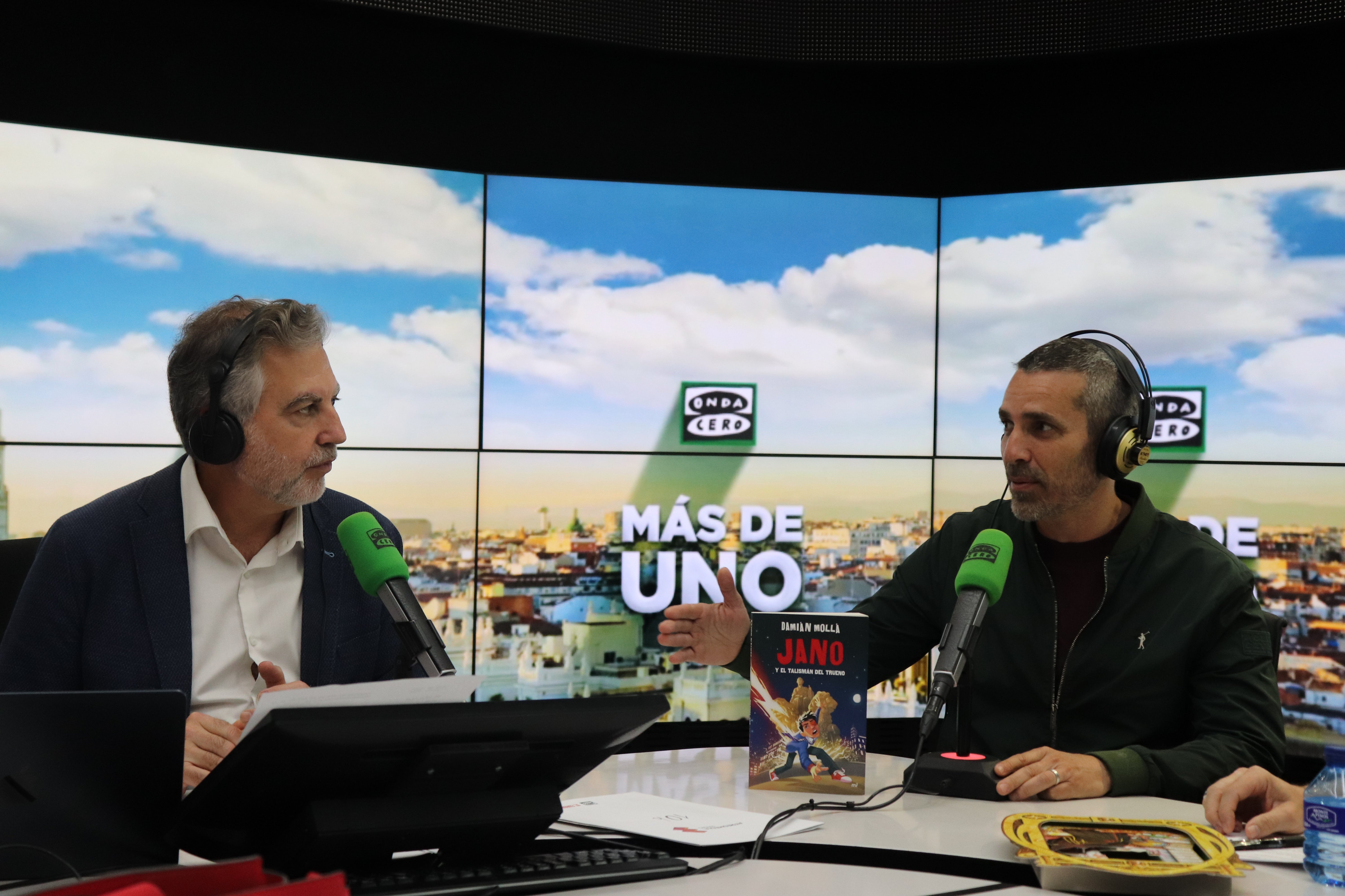 De Barrancas a novelista: Damián Mollá presenta una historia que mezcla mitología, historia y misterio episode artwork