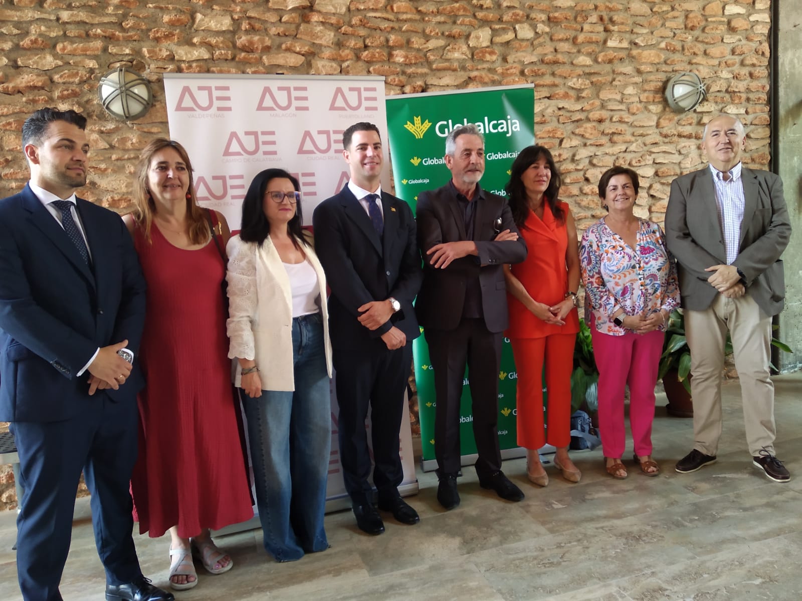 AJE "conecta" en Valdepeñas a más de un centenar de empresarios AJE "conecta" en Valdepeñas a más de un centenar de empresarios