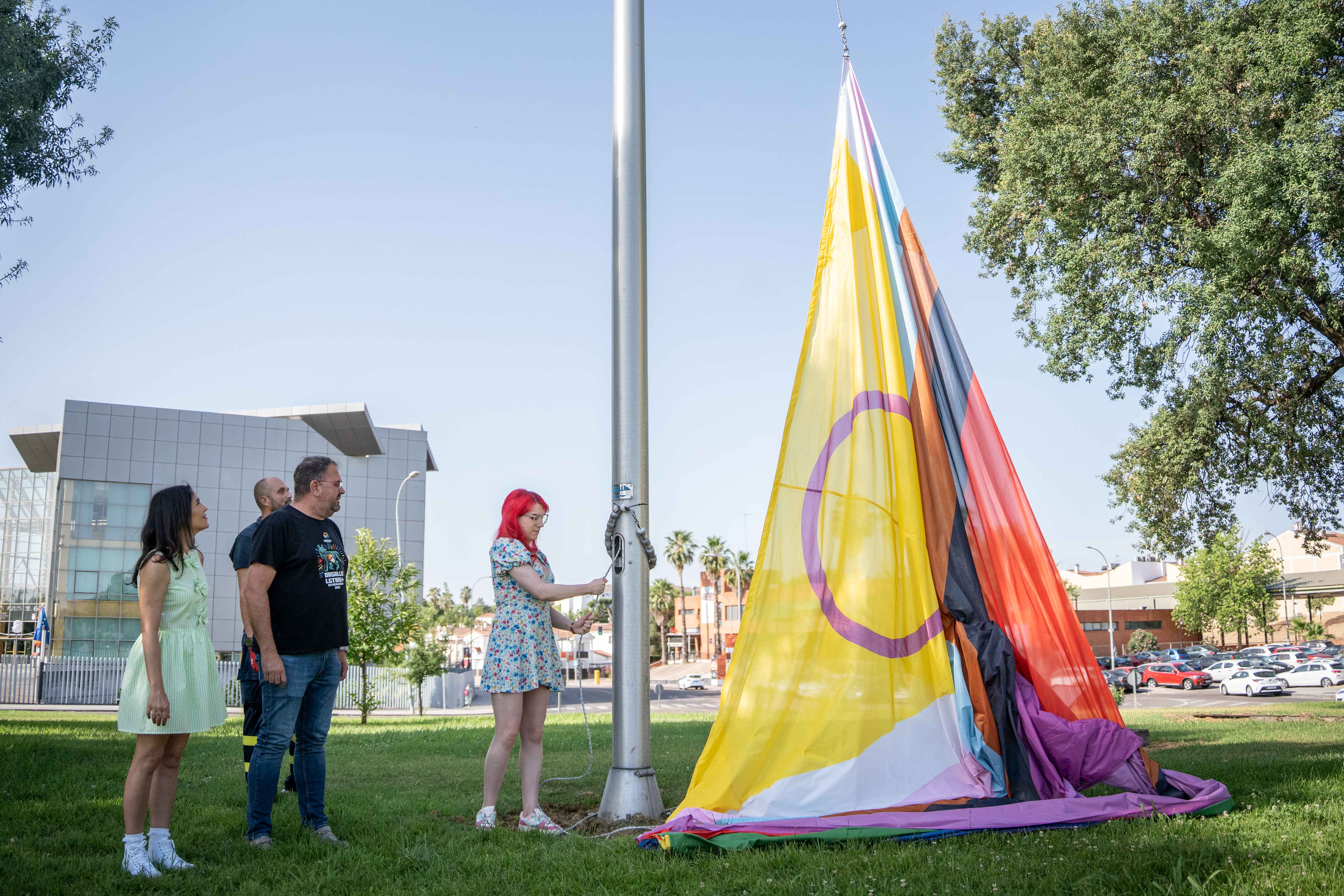 Mérida reivindica la diversidad, la inclusión y la igualdad en el acto de izado de bandera y pregón del Orgullo LGTBIQ+ Extremadura 2026 Mérida reivindica la diversidad, la inclusión y la igualdad en el acto de izado de bandera y pregón del Orgullo LGTBIQ+ Extremadura 2026
