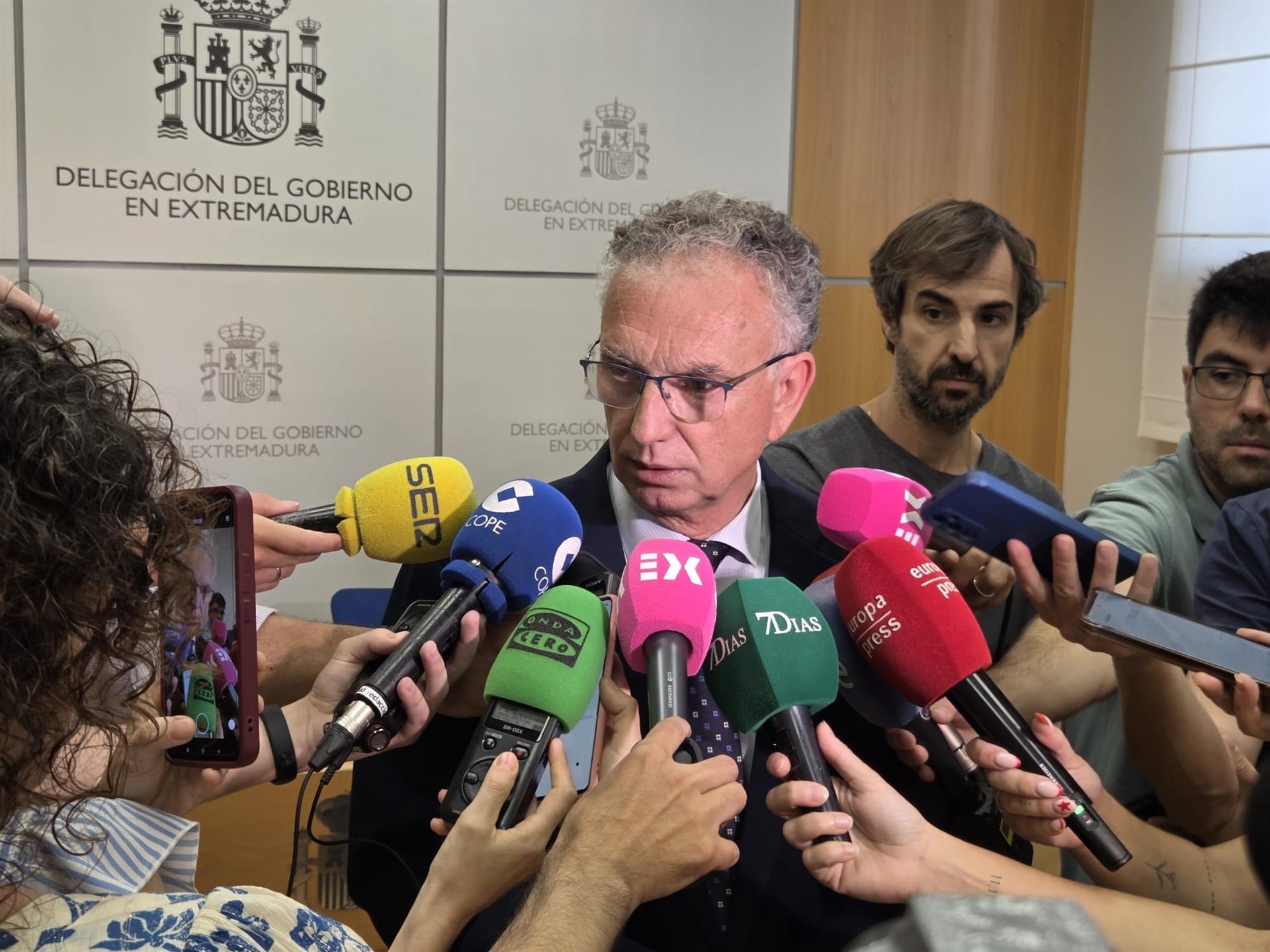 Quintana replica al alcalde de Badajoz que no quiere "entrar en polémica" pero sí que la ciudad firme el convenio VioGén Quintana replica al alcalde de Badajoz que no quiere "entrar en polémica" pero sí que la ciudad firme el convenio VioGén