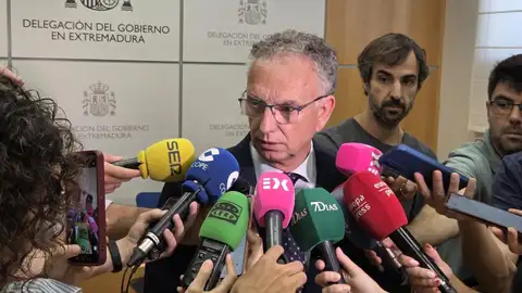 Quintana replica al alcalde de Badajoz que no quiere "entrar en polémica" pero sí que la ciudad firme el convenio VioGén Quintana replica al alcalde de Badajoz que no quiere "entrar en polémica" pero sí que la ciudad firme el convenio VioGén