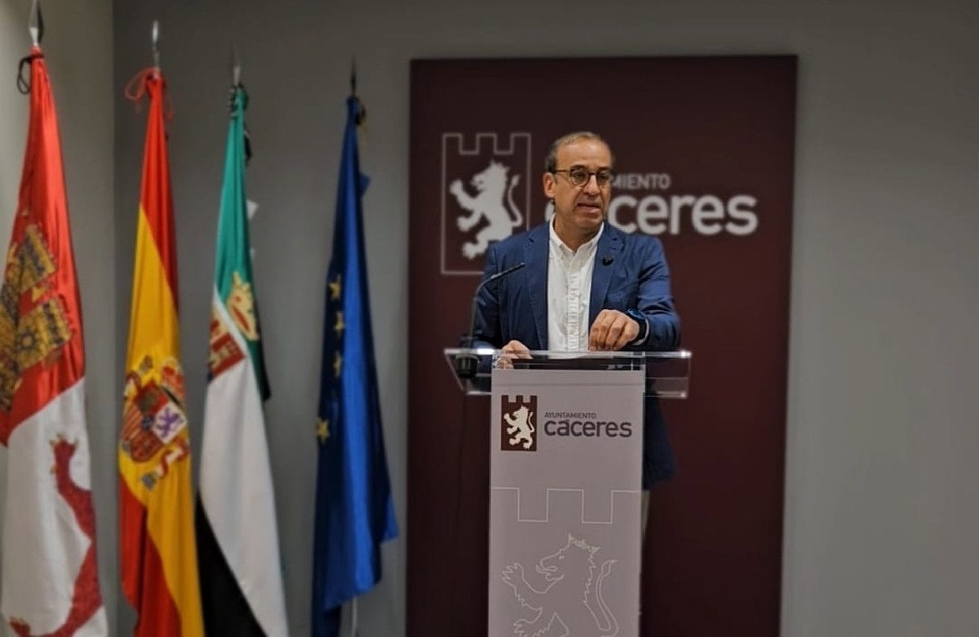 El Ayuntamiento de Cáceres interpone un recurso contra la "cacicada" de la resolución para retirar la Cruz de los Caídos El Ayuntamiento de Cáceres interpone un recurso contra la "cacicada" de la resolución para retirar la Cruz de los Caídos
